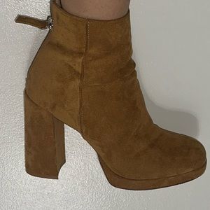 Steve Madden Suede Booties, 7.5 must go